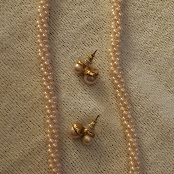 Pale pink twisted small beaded chocker clasp & matching double pierced earrings - Picture 1 of 3